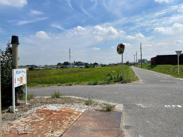 일본 아이치현 한다시의 모습. 축사(왼쪽 간판)와 민가가 가깝게 자리하고 있다. 한다=오지혜 기자