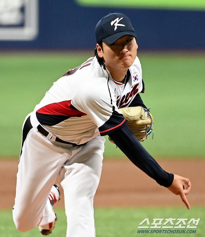 26일 고척스카이돔에서 열린 항저우 아시안게임 야구대표팀과 상무의 연습경기, 대표팀 선발투수 곽빈이 역투하고 있다. 고척=허상욱 기자wook@sportschosun.com/2023.09.26/