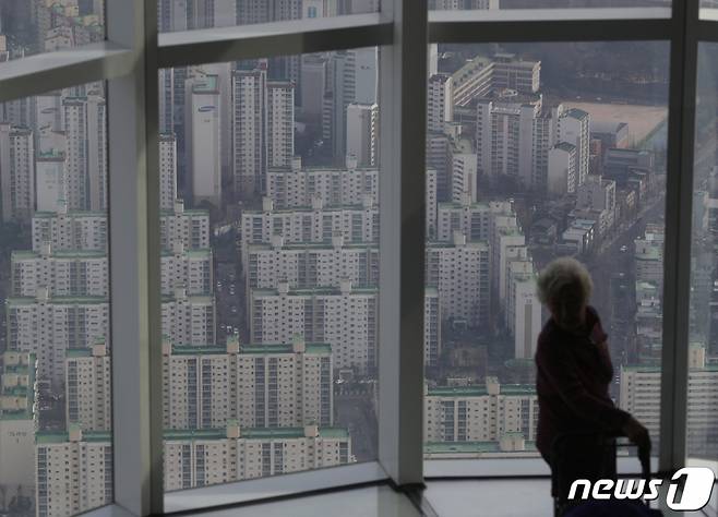 서울 송파구에서 바라본 아파트 단지의 모습. /사진=뉴스1