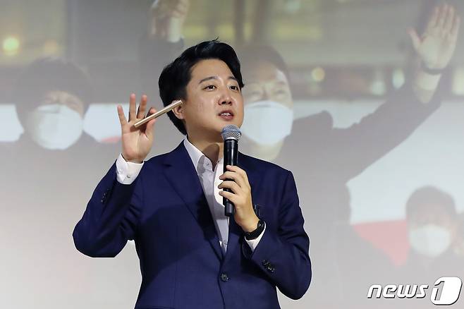 이준석 전 국민의힘 대표가 지난 9월 12일 오후 대구대학교 경산캠퍼스 학생회관에서 '대한민국 미래·청년 그리고 정치'를 주제로 특강하고 있다. 2023.9.12/뉴스1 ⓒ News1 공정식 기자