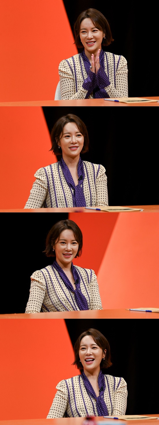 Actor Hwang Jung-eum reveals the background from divorce Danger to reunion with husband Lee Young-donHwang Jung-eum appeared on SBS  ⁇  My Little Old Boy (hereinafter referred to as My Little Old Boy), which will be broadcast on the 22nd.Hwang Jung-eum broke the news of divorce adjustment in 2020 and overcame the divorce Danger and reunited.Hwang Jung-eum mentioned this on the day and said, I informed my family the day before the report of the divorce article.However, I was rather shocked by my parents reaction. Hwang Jung-eum said, I think its a good combination again. I am curious to tell the secret story of overcoming the divorce Danger and reuniting.Previously, Hwang Jung-eum married professional golfer and businessman Lee Young-don, who met in February 2016 with his acquaintance, and held his son in July of the following year.However, in September 2020, four years after marriage, Suwon District Court announced that it had submitted a divorce adjustment application to Seongnam Support.I was saddened by the fact that I posted a date with my husband and Namsan Tower dating through SNS until three months ago.Hwang Jung-eum said, We will be able to negotiate divorce smoothly.Divorce Sayew, etc., can not be said to be personal privacy, said Divorce Sayew.In July 2021, Hwang Jung-eum decided to understand the difference in position with her husband during the divorce adjustment and to continue the marriage again through deep conversation.In March 2022, eight months after the news of their reunion, Hwang Jung-eum gave birth to her second son.Especially, they traveled to Hawaii, Busan, and Jeju.Photo=DB, SBS