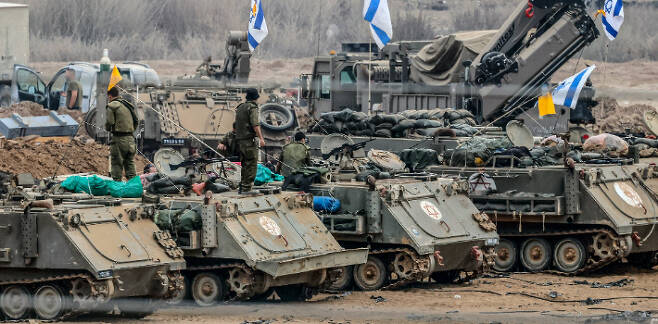 가자지구 접경 인근에서 지상전을 준비하는 이스라엘 군인들. 연합뉴스