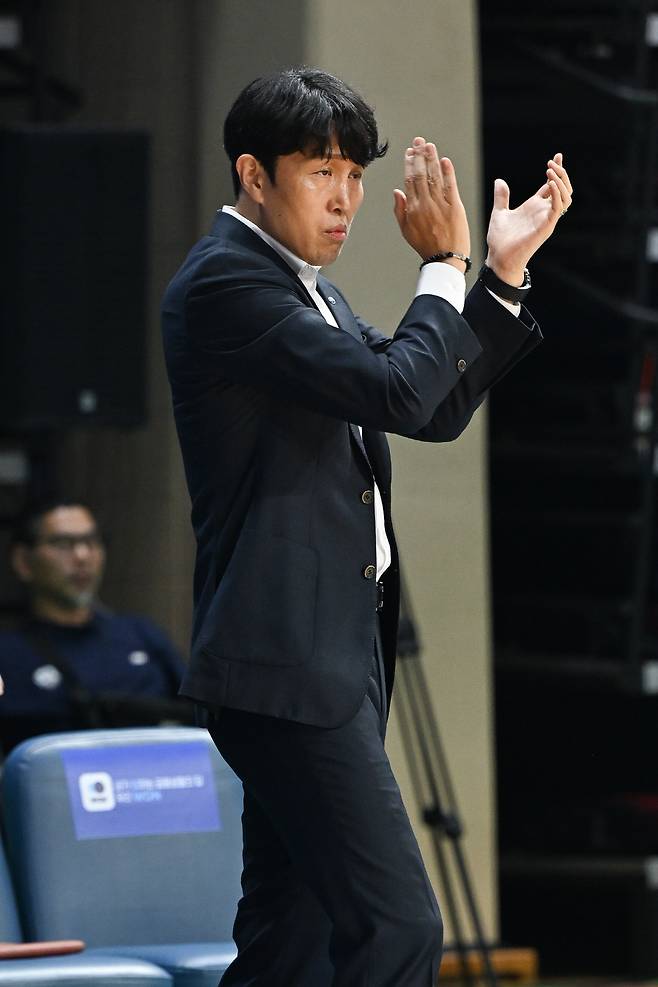 위성우 우리은행 감독. 사진제공=WKBL