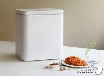 락앤락 미니 김치냉장고(락앤락 제공)