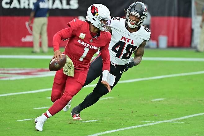 지난 12일 애틀랜타 팰컨스전에서 공을 들고 달리는 머리. / USA투데이 연합뉴스