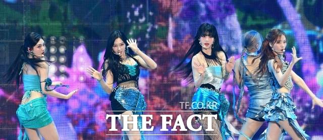 그룹 에스파가 지난 10월 10일 인천 남동체육관에서 열린 '2023 더팩트 뮤직 어워즈'에서 멋진 무대를 펼쳤다. /이동률 기자