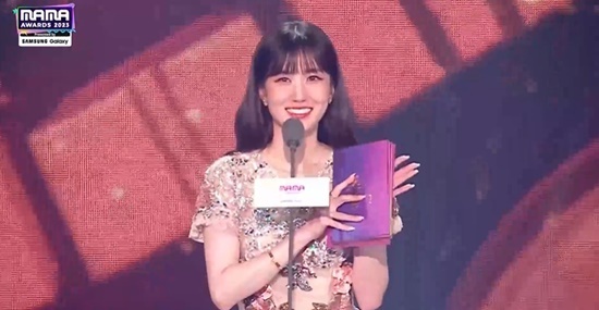 Group new zines won Song of the Year, one of the 2023 Mama Tony Awards Grand Prize.The 2023 Mama Tony Awards (2023 MAMA AWARDS) was held at the Tokyo Dome in Japan on the afternoon of the 29th.Actor Park Eun-bin won the Song of the Year, one of the 2023 Mama Tony Awards Grand Prizes, and Dytto (Ditto) of the new zines.However, on this day, new zines did not attend the scene, and there was no testimony of the award.In addition to the Song of the Year award at the 2023 Mama Tony Awards, new zines won the Best Female Group and Best Dance Performance Female Group awards.On the second day of the 2023 Mama Tony Awards, Seventeen, ATEEZ, Boy Next Door, Elsup, (Girl) Idle, Le Seraphim, Monica, Sea, Niju, Rise, Seventeen, Treasure and Zero Base One were named.The thalamus includes Ryu Seung-ryong, Woo Woo-suk, Choi Soo Young, Jung Kyung-ho, Park Eun-bin, Park Kyu-young, Roh Yoon-sung, Uhm Jung-hwa and Hyungseok.Picture: Ador, Mnet broadcast screen