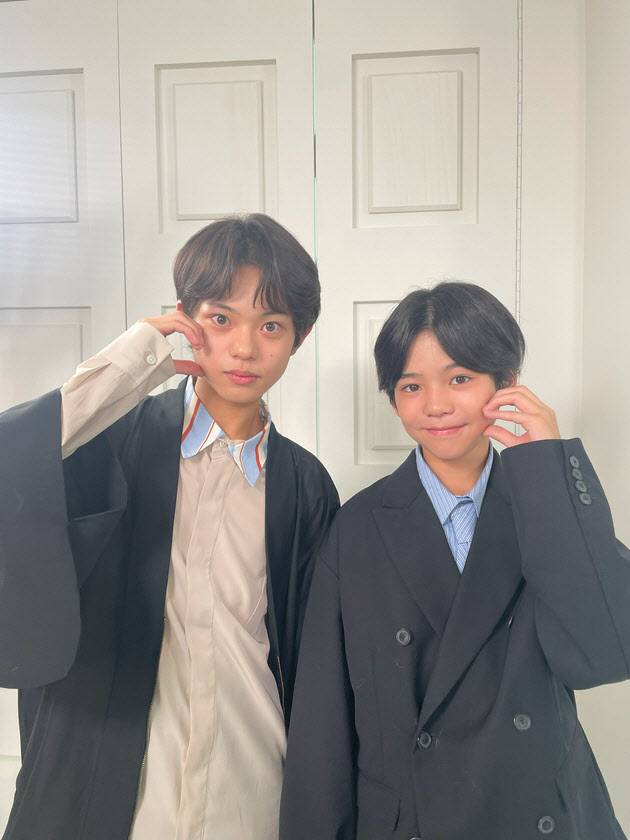 (왼쪽)쿠로카와 소야, 히이라기 히나타.