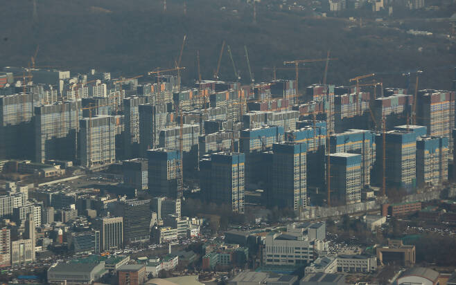 11일 서울 시내 아파트 재건축 현장 모습 ⓒ연합뉴스