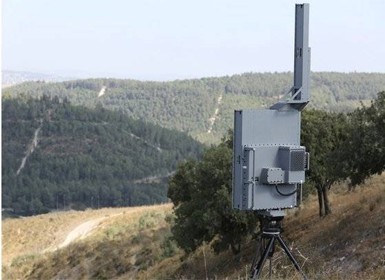 주파수를 활용해 산악 수풀 지형 내 움직임을 포착하는 수풀 투과레이더가 전방에서 운용될 계획이다. 사진 국방부