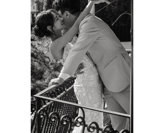 AOA 출신 유나가 결혼 소식을 전했다. 유나 SNS