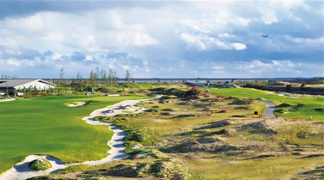 거친 링크스 코스의 원형을 구현한 오렌지듄스 영종골프클럽의 전경. 오렌지엔지니어링 제공