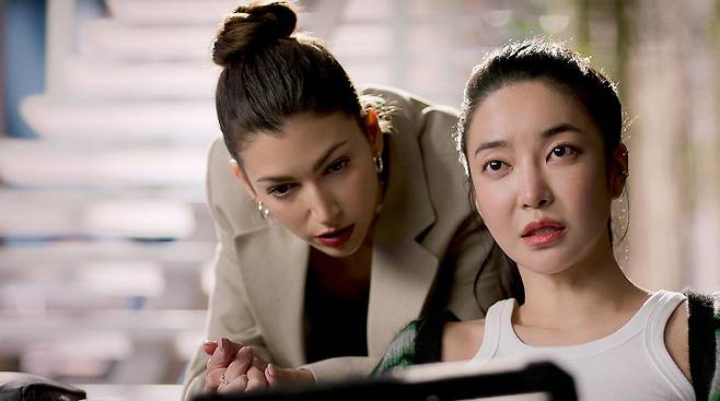 '리프트: 비행기를 털어라'의 한 장면. 사진제공=넷플릭스