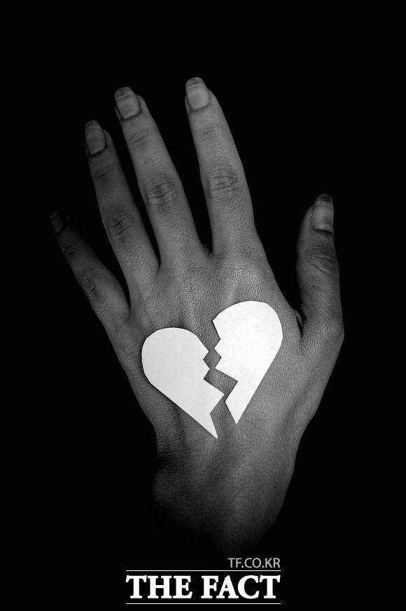 법원이 외도한 남편을 살해한 뒤 내연녀까지 살해하려다 미수에 그친 50대 여성에게 징역형을 선고했다. /픽사베이