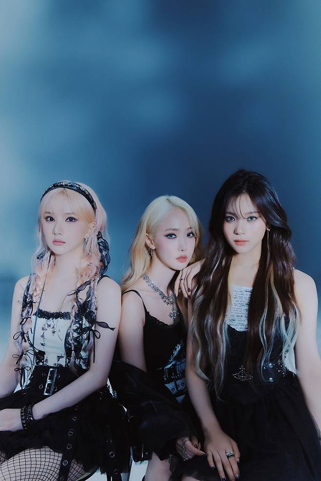 지난해 11월 2일 발매한 비비지 미니 4집 '벌서스' 타이틀곡 '매니악'은 12월부터 역주행하기 시작해 현재 일간 20위권까지 올랐다. 빅플래닛메이드 제공