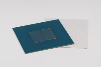 삼성전기가 CES 2024에서 선보인 반도체 글라스 기판