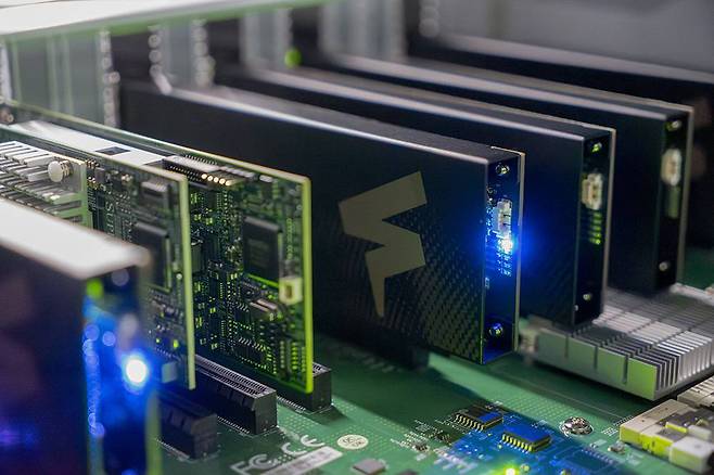 퓨리오사AI 워보이가 서버 상에서 구동되고 있는 모습 / 출처=IT동아