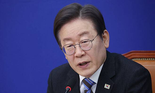 더불어민주당 이재명 대표가 2일 국회에서 열린 한반도위기관리TF 1차 전체회의에서 발언을 하고 있다. 연합뉴스