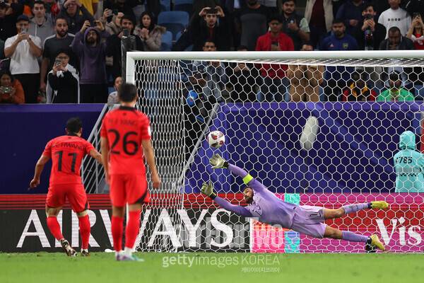 사진=게티이미지. 손흥민이 만든 페널티킥으로 동점골을 넣은 황희찬