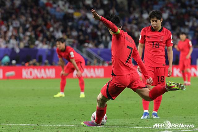 손흥민의 프리킥 골 장면. /AFPBBNews=뉴스1