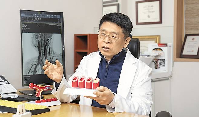 이태규신경과의원 이태규 원장은 "경동맥이 좁아지면 뇌졸중을 유발할 수 있어 경동맥 초음파로 미리 진단해 예방하는 게 중요하다"고 말했다. /김지아 헬스조선 객원기자
