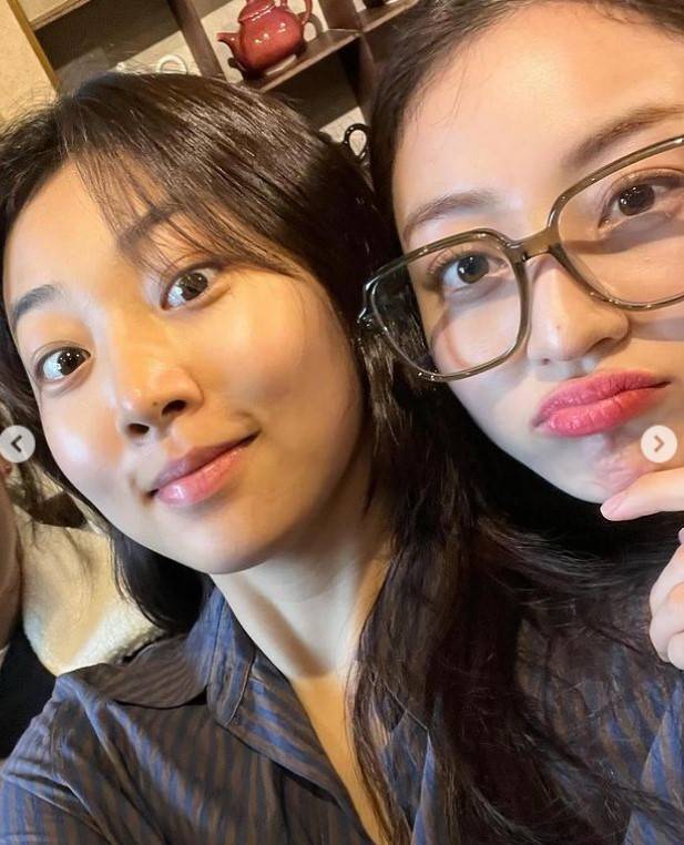 사진=모델 이하음(왼쪽), 트와이스 지효/지효 소셜미디어 캡처