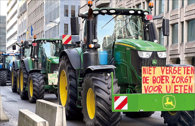 이달초 벨기에 브뤼셀 시가지에서 진행했던 농민들의 트랙터시위.