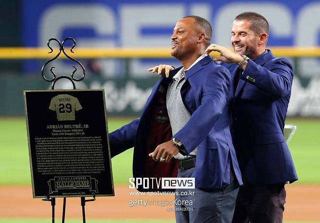 ▲ 퓨처스게임 감독으로 나설 아드리안 벨트레와 마이클 영