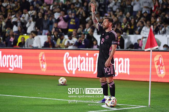 ▲ 26일 열린 2024 미국 메이저리그사커 2라운드에서 리오넬 메시가 인터 마이애미의 무패 행진을 이끌었다. 메시는 LA 갤럭시와 원정 경기에서 값진 동점골을 뽑아내면서 1-1 무승부를 이끌었다.