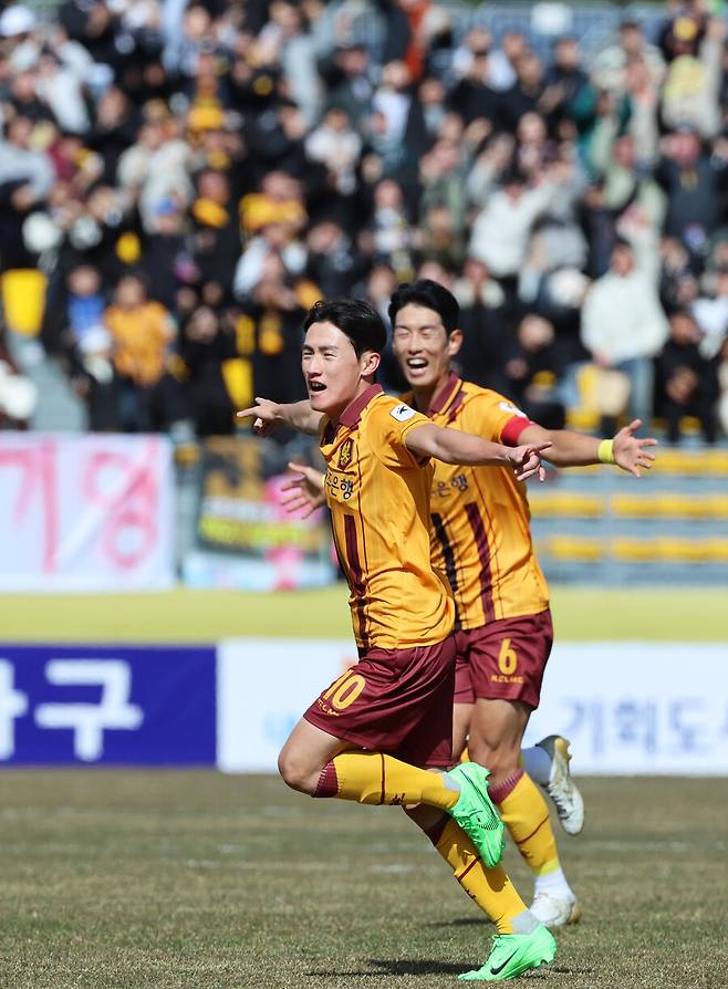 ▲ 광주FC 공격수 이희균이 FC서울에 골맛을 봤다. ⓒ연합뉴스