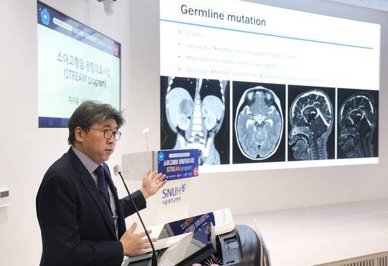 지난달 2일 오후 서울대학교병원에서 열린 소아고형암 정밀의료사업 스트림 프로그램 관련 심포지엄에서 피지훈 교수가 발언하고 있다. 장진영 기자