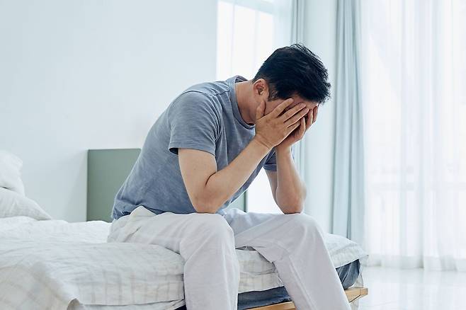 사정 후 우울감, 오한, 근육통이 발생한다면 '사정 후 통증 증후군(POIS)'을 의심해 봐야 한다./사진=게티이미지뱅크