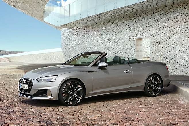 아우디 A5 카브리올레 45 TFSI 콰트로 프리미엄