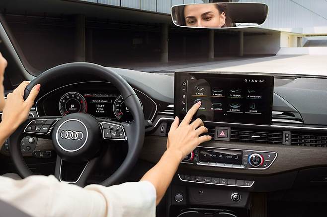 아우디 A5 카브리올레 45 TFSI 콰트로 프리미엄 실내