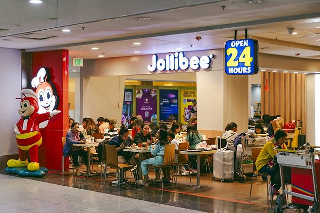 24시간 운영하는 것도 장점. 치킨이 먹을 만하다