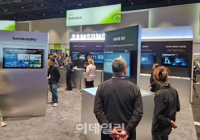 HBM3E 12단 제품이 전시돼 있는 삼성전자 전시 부스. (사진=독자 제공)