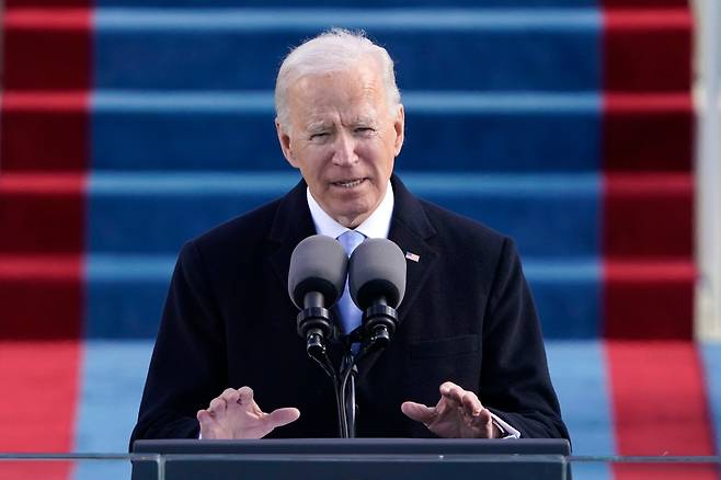 지난 20일(현지시각) 조 바이든 미국 대통령이  워싱턴 DC 미의사당에서 가진 취임식에서 취임연설을 하고있다./AP 연합뉴스