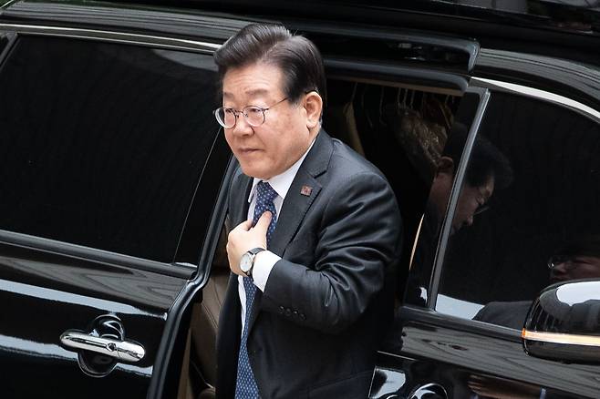이재명 더불어민주당 대표가 2일 서울 서초구 서울중앙지방법원에서 열린 공직선거법위반 공판에 출석하고 있다. 2023.6.2/뉴스1