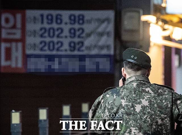 상가 곳곳에는 임대 안내문이 게시돼 있었다.