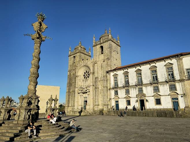 포르투 대성당.