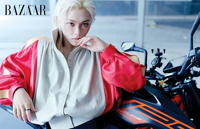 스트레이 키즈 필릭스, 파리 유혹 독보적 눈빛