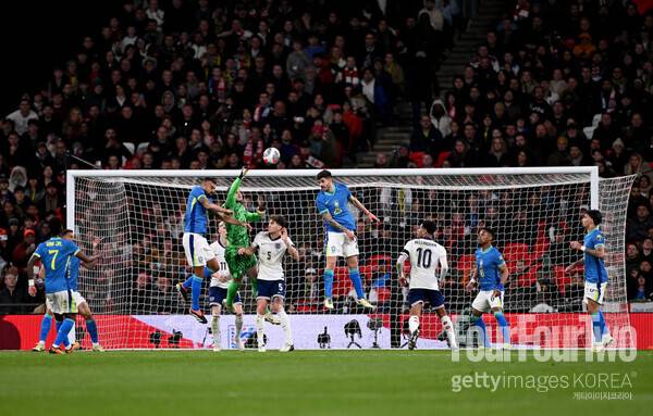 사진=게티이미지. 잉글랜드전에서 맹활약한 브라질 골키퍼 벤투 마테우스 크렙스키가 첼시의 관심을 받고 있다.