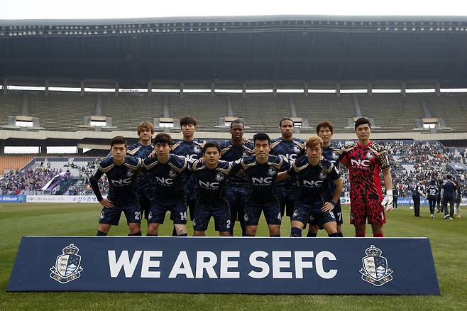 2015년 3월29일 서울 이랜드FC가 FC안양과 잠실 올림픽주경기장에서 홈개막전을 치른 모습.