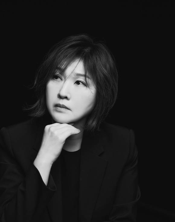 '눈부시다' 작곡가 도토리 M이 2일 오후 서울시 강남구 삼성로의 한 카페에서 진행된 '눈부시다' 발매 기자간담회에 참석해 다양한 이야기를 전했다. /글로이음