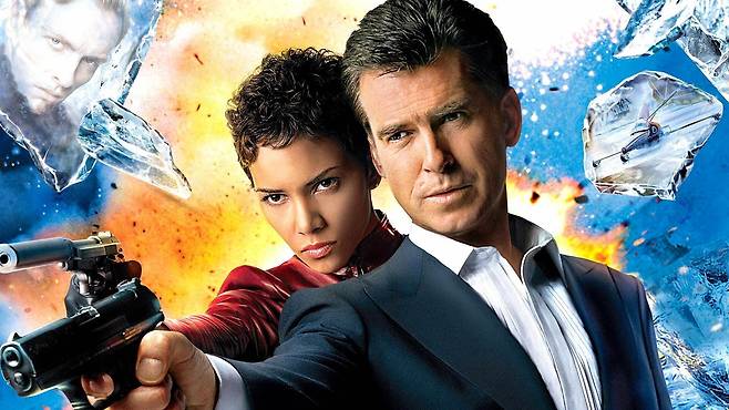 '제임스 본드' 피어스 브로스넌이 할리 베리와 함께 출연한 '007 어나더 데이(Die Another Day)'. /20세기폭스