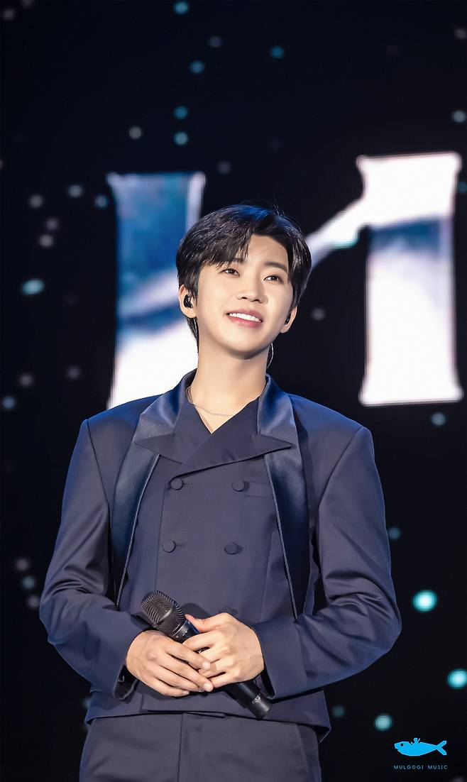 임영웅, 4월 광고모델 브랜드평판 1위..신뢰·공감·사랑