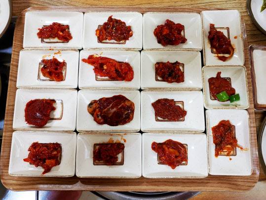 충남 논산시 강경읍의 경모네강경젓갈백반(이데일리 강경록 기자)