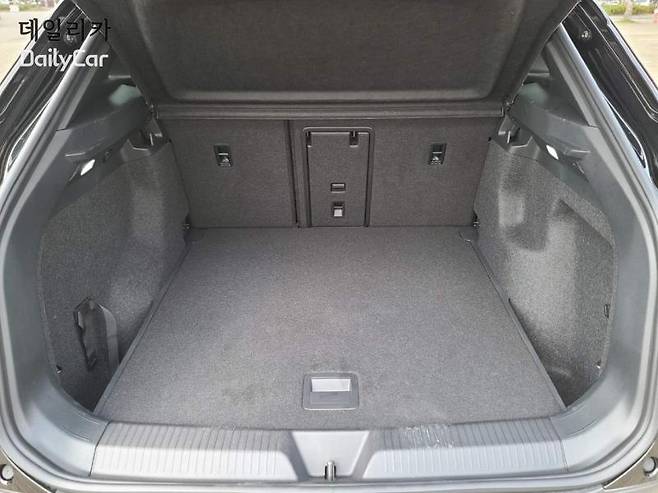 폭스바겐 전기 SUV ID.4 (트렁크, 543 리터)