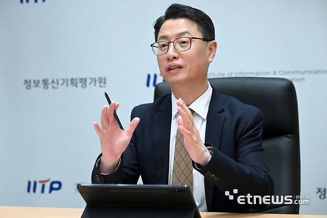 홍진배 정보통신기획평가원(IITP) 원장
