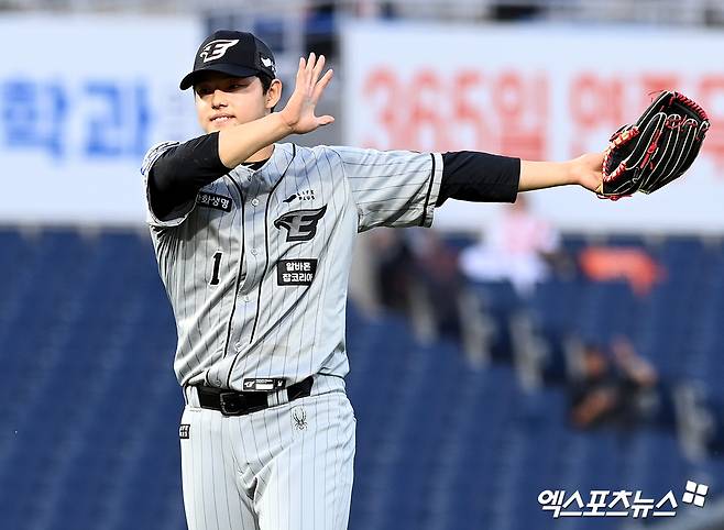 문동주는 16일 창원 NC파크에서 열린 '2024 신한 SOL Bank KBO 리그' NC와 주중 3연전 첫 번째 경기에서 선발 등판. 5⅓이닝 3실점(1자책점) 호투를 펼쳐 승리의 발판을 만들었다. 창원, 고아라 기자